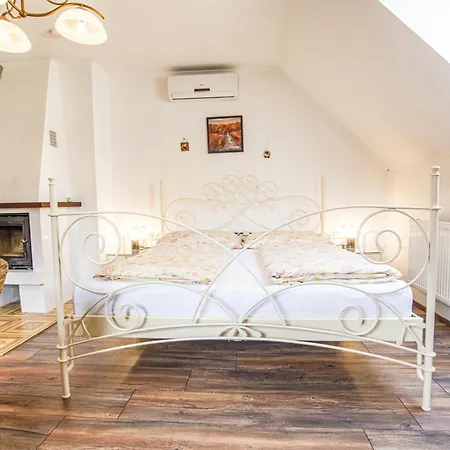 Lichtenstejnske Domky Apartament