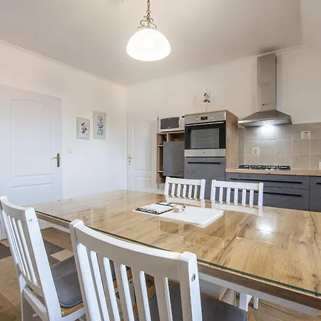 Lichtenstejnske Domky Apartman Lednice
